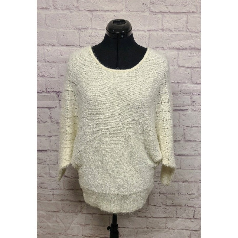 Lauren Michelle‎ Cream Colored Women's Sweater Size Medium 3/4 Sleeve